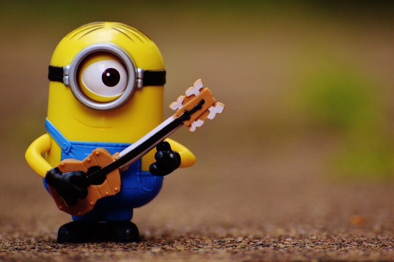 minion-playing-guitar